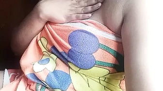Japanese skank masturbating