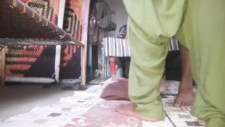 Pakistani stepdaughter wants my huge dick with kissing