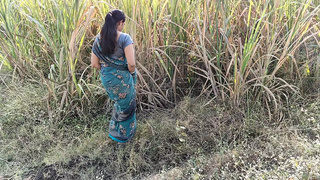 Komal was weeping in the field of people without recognition, then brought it to the house and banged