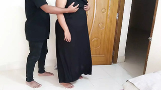 Tamil Muslim Aunty Plowed by Gujarati Hindu Stranger Lover In Hotel When Her Hubby Go To Bathroom