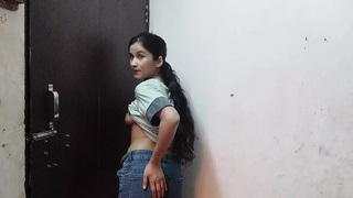 Sir ne mujhe exam me pass krwane ke liye meri chut liya