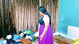 Desi Malkin seduce by her servant while her vagina excited for the sex