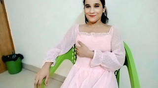 College whore ko hostel me jake pel diya