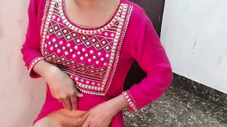 Indian muslim slut ko paise dekar jabar dasti pela